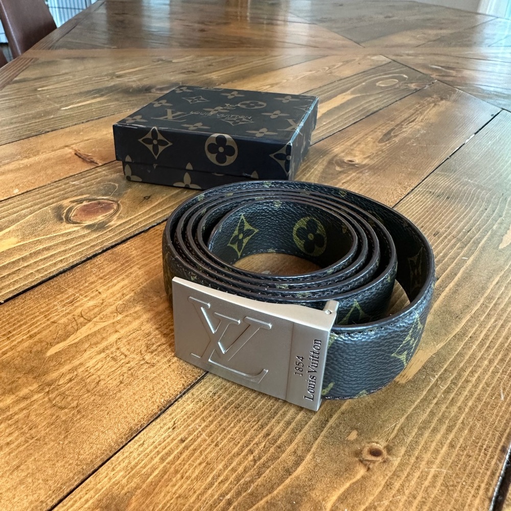 Louis Vuitton Belt Unisex